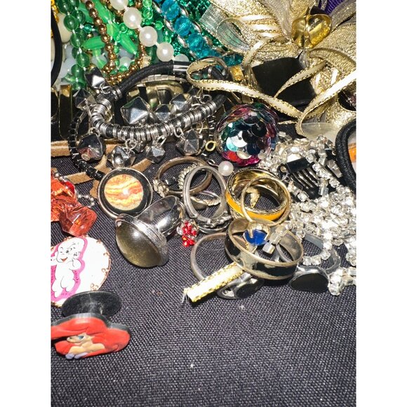 Kids girls boys junk drawer bundle lot 60+ jewelry pieces collectibles - Picture 3 of 8